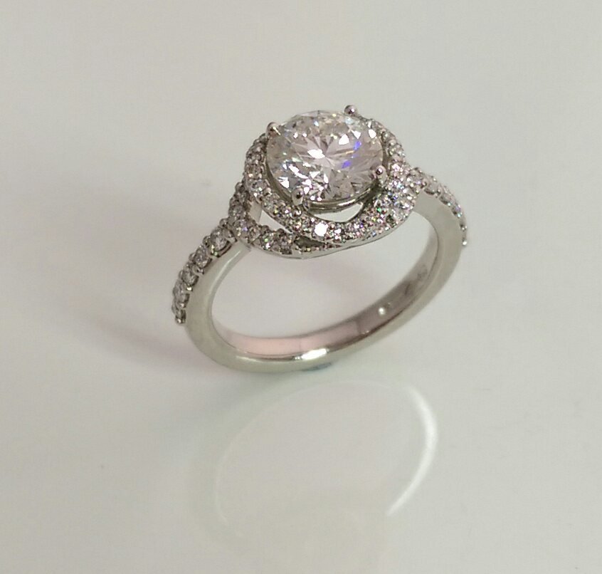 Stunning bespoke engagement rings in Glasgow